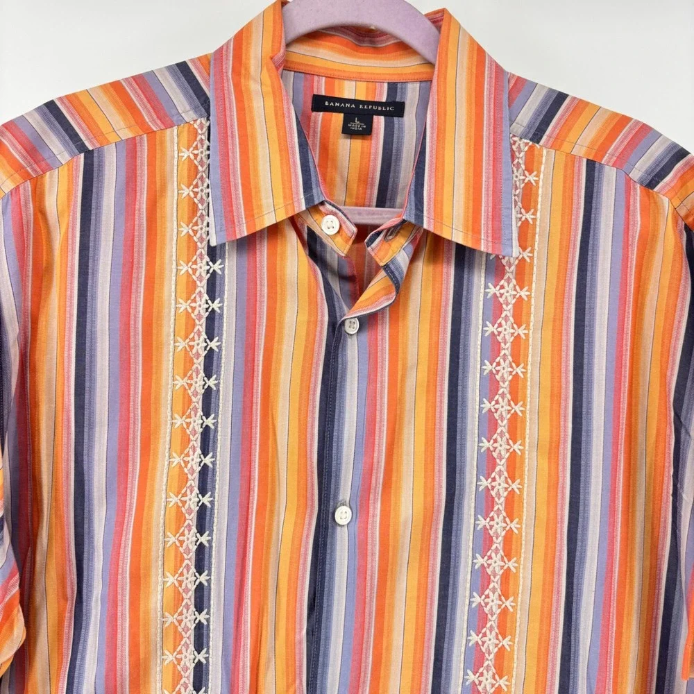 VTG Banana Republic Mens L Embroidered Striped Short Sleeve Button‎ Down Shirt